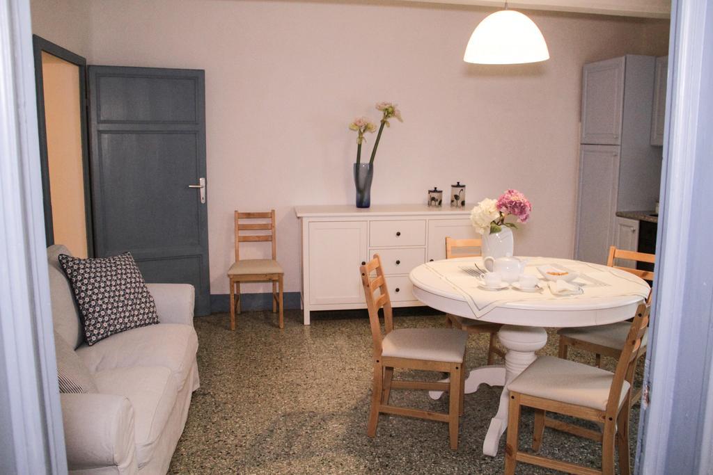 Apartamento Abitare Il Borgo Piazza Del Popolo Castagneto Carducci Exterior foto